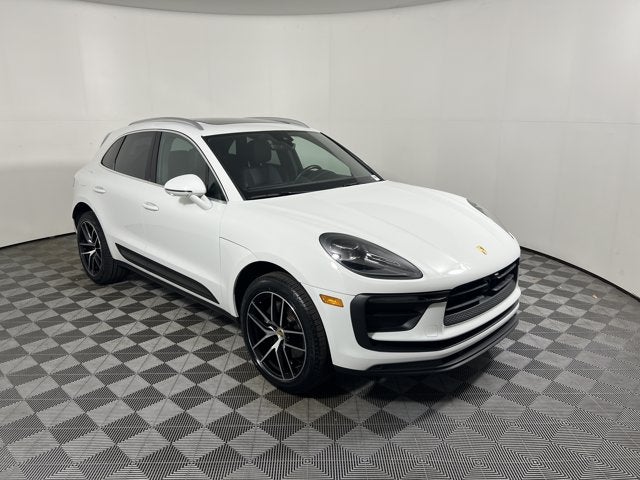 2024 Porsche Macan Base