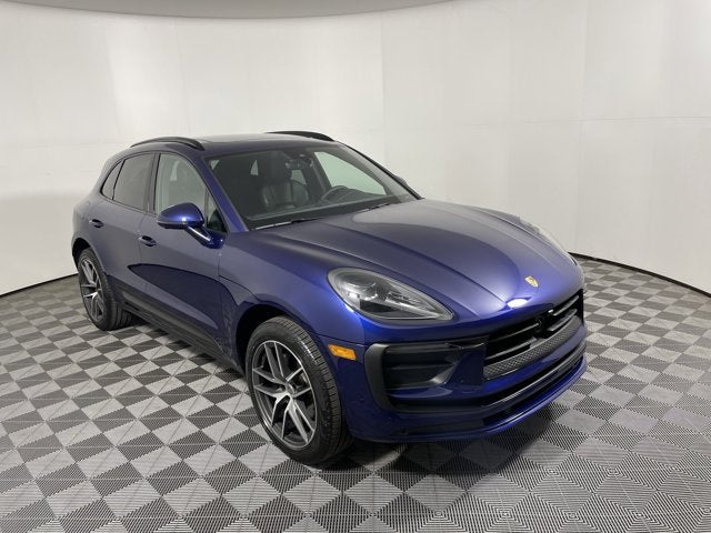 2025 Porsche Macan Base