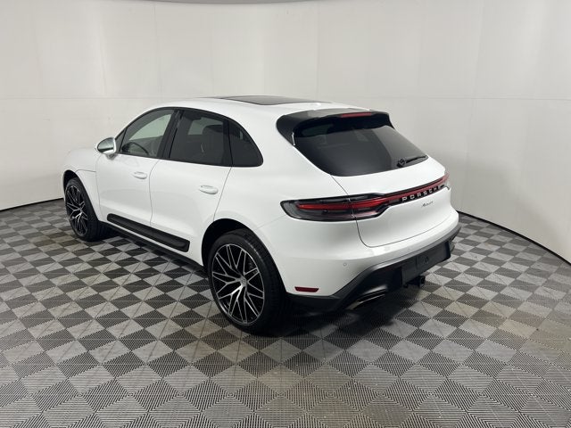 2026 Porsche Macan Base
