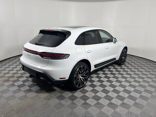 2026 Porsche Macan Base