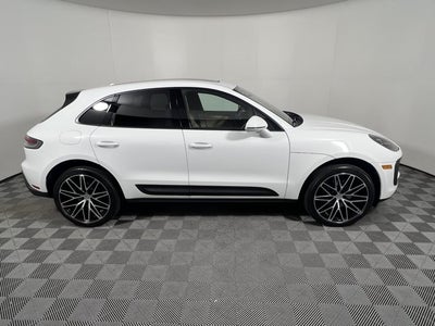 2026 Porsche Macan Base