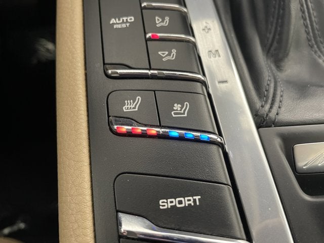 2021 Porsche Macan Base