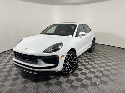 2025 Porsche Macan Base