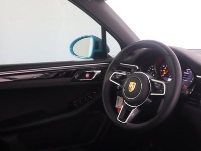 2021 Porsche Macan Base