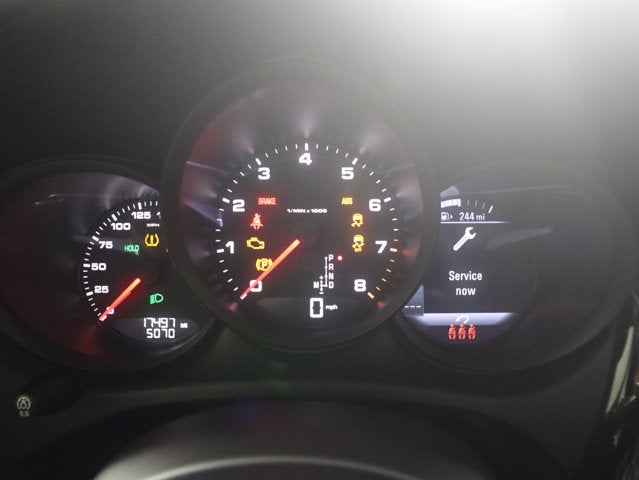 2021 Porsche Macan Base