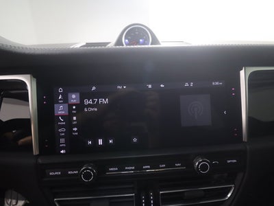 2021 Porsche Macan Base