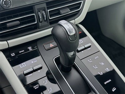 2023 Porsche Macan Base