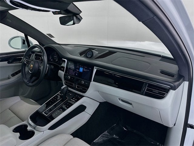 2023 Porsche Macan Base