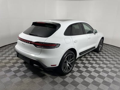 2025 Porsche Macan Base