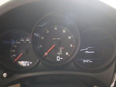 2021 Porsche Macan Base