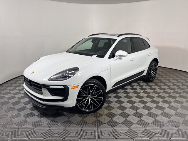 2026 Porsche Macan Base