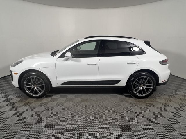2026 Porsche Macan Base