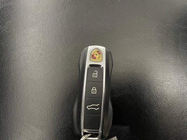 2023 Porsche Cayenne Platinum Edition