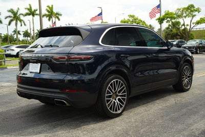 2022 Porsche Cayenne Base