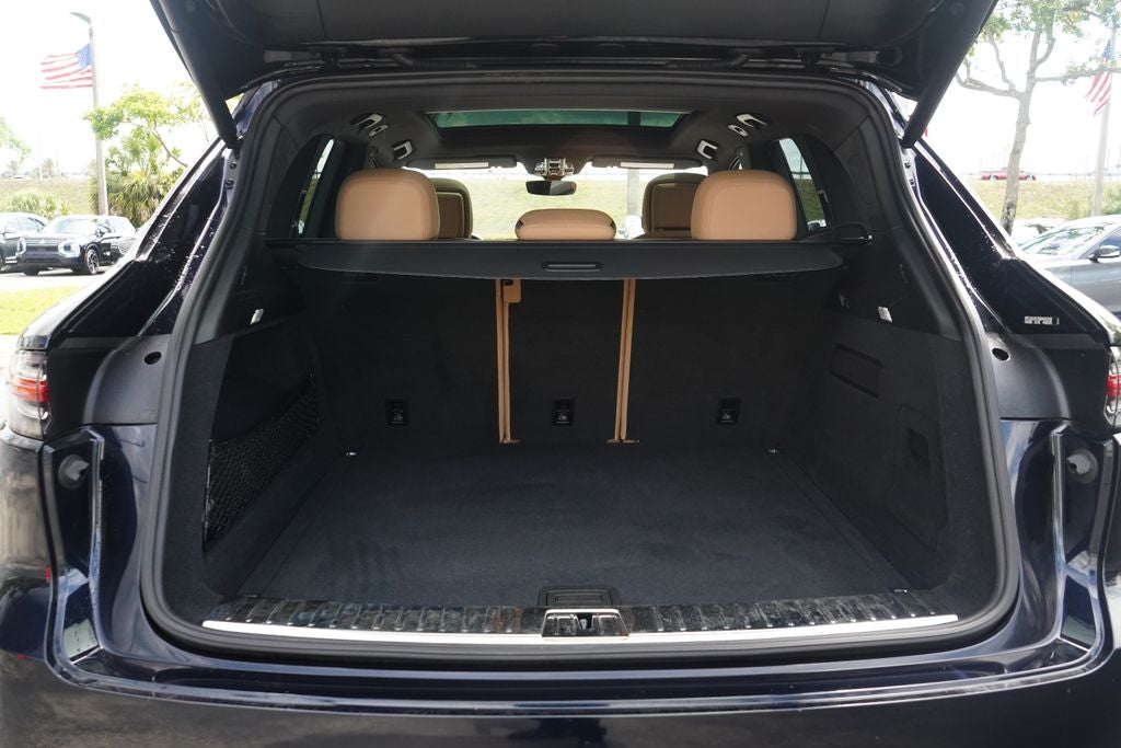 2022 Porsche Cayenne Base