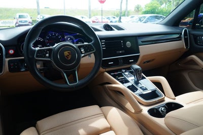 2022 Porsche Cayenne Base