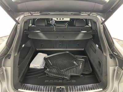 2023 Porsche Cayenne Base