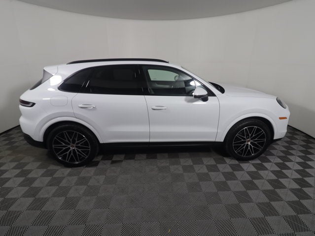 2025 Porsche Cayenne AWD