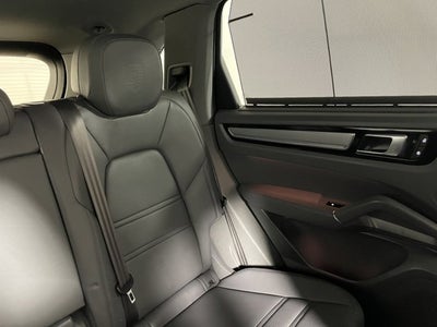 2023 Porsche Cayenne Platinum Edition