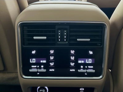 2022 Porsche Cayenne Base