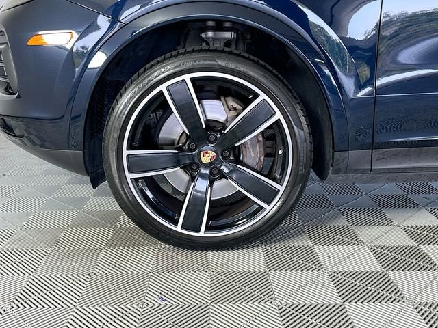 2022 Porsche Cayenne Base