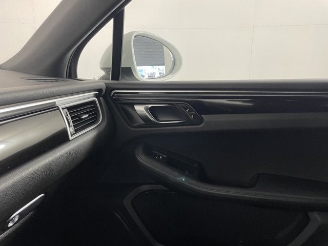 2016 Porsche Macan AWD 4dr S