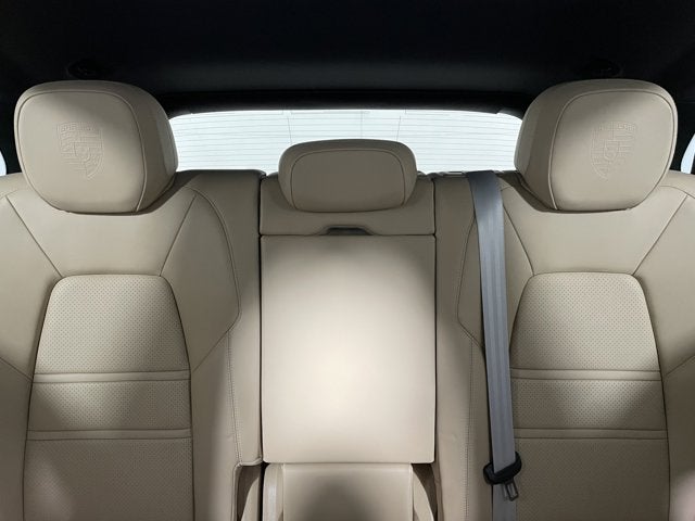 2023 Porsche Cayenne S Platinum Edition
