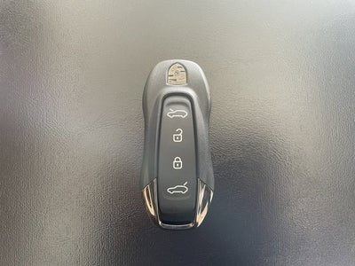 2025 Porsche Macan Electric Turbo