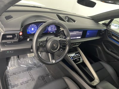 2025 Porsche Macan Electric Turbo
