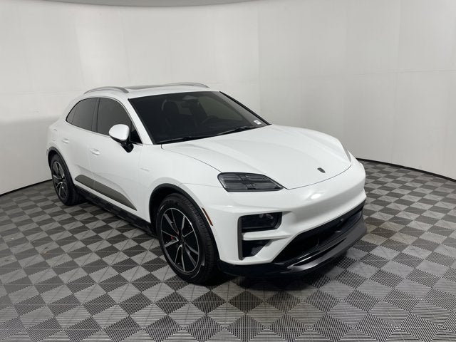 2025 Porsche Macan Electric Turbo