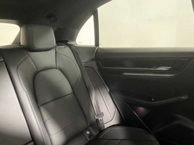 2025 Porsche Macan Electric RWD