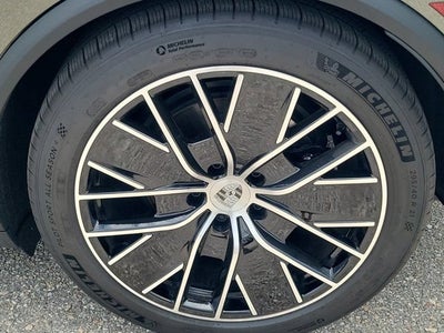 2025 Porsche Macan Electric Base