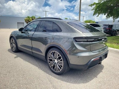 2025 Porsche Macan Electric Base