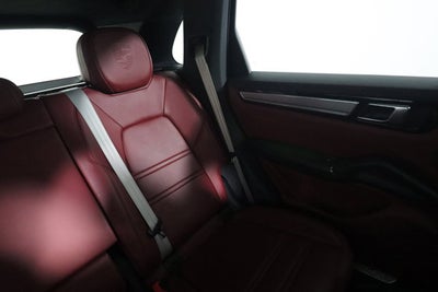 2023 Porsche Cayenne Base
