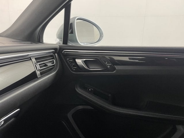 2025 Porsche Macan S AWD