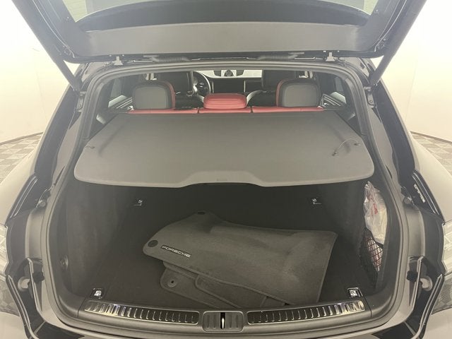 2025 Porsche Macan S