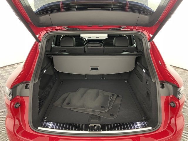 2025 Porsche Cayenne GTS