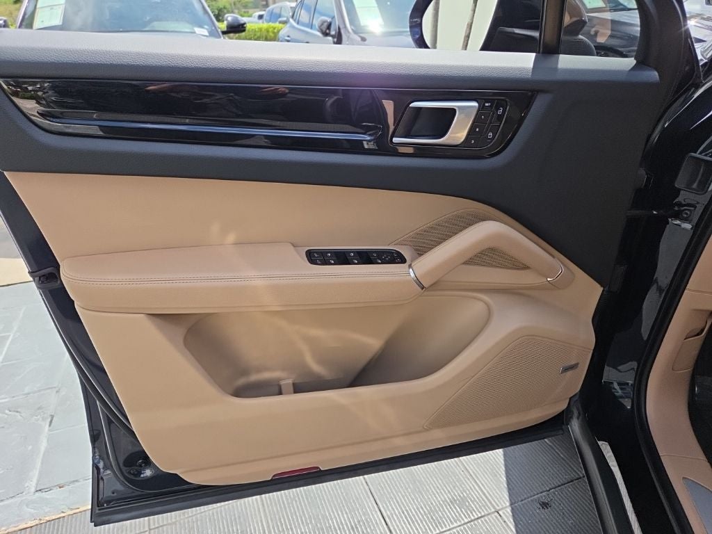 2021 Porsche Cayenne Base