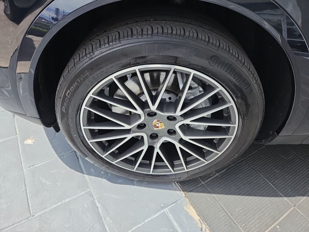 2021 Porsche Cayenne Base