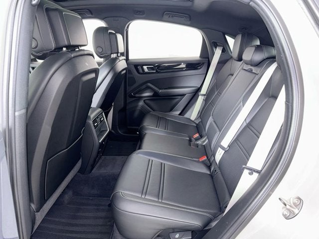 2023 Porsche Cayenne Base