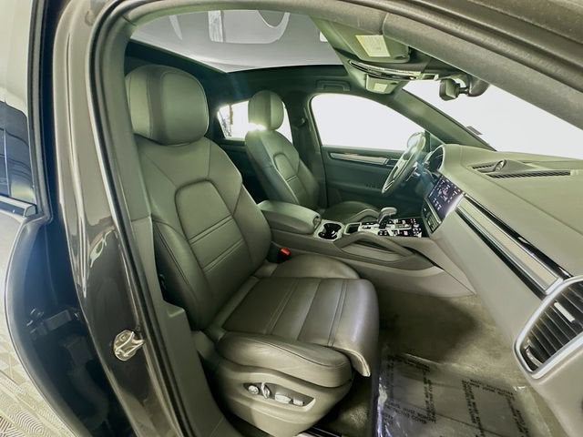 2021 Porsche Cayenne Base