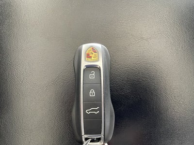 2023 Porsche Cayenne Platinum Edition