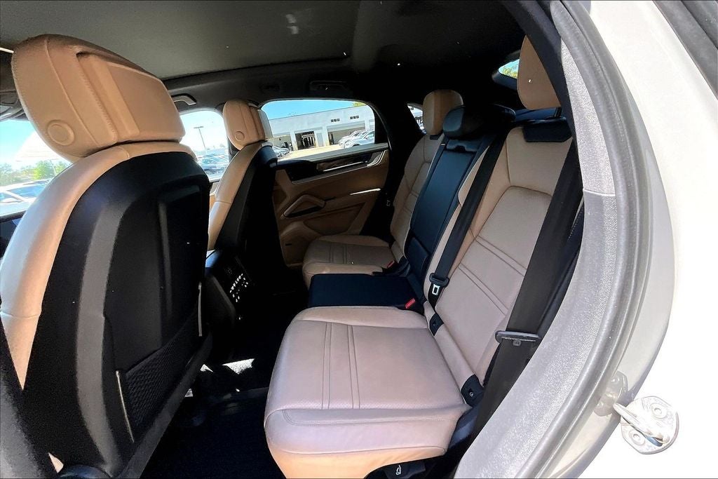 2024 Porsche Cayenne Coupe Base