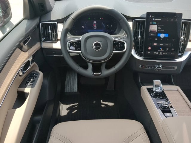 2026 Volvo XC90 Plus