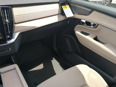 2026 Volvo XC90 Plus