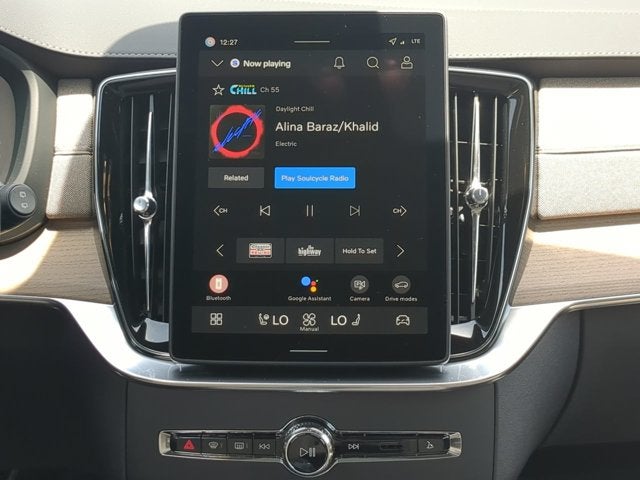 2026 Volvo XC90 Plus