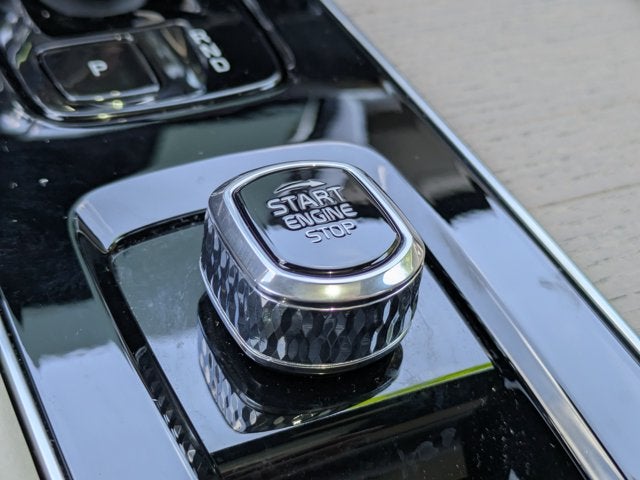 2026 Volvo XC90 Plus