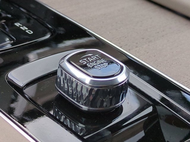 2026 Volvo XC90 Plus