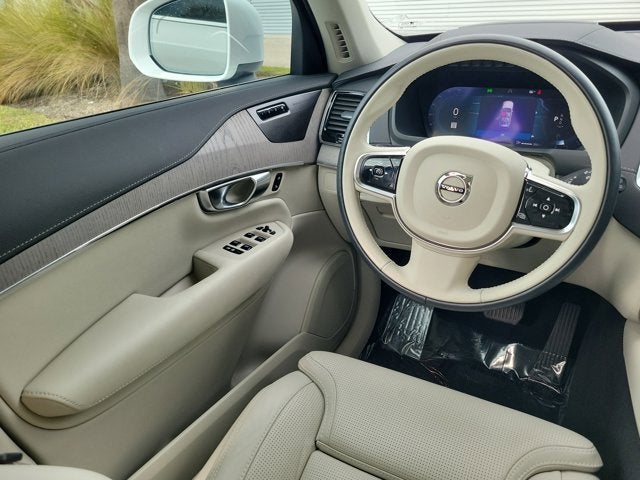 2025 Volvo XC90 B6 Ultra
