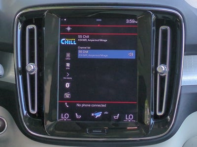 2021 Volvo XC40 Momentum